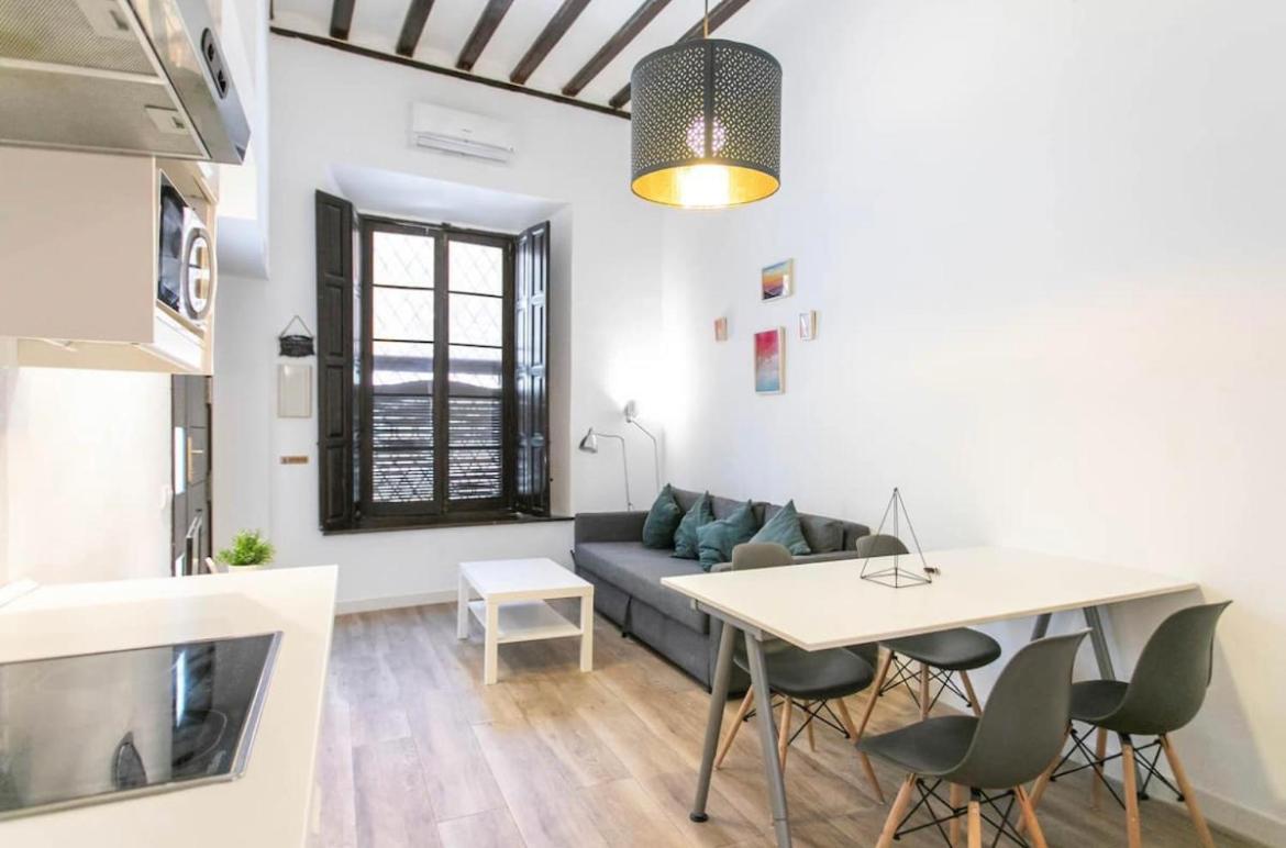 Rooms Postigo Bajo Malaga Bagian luar foto